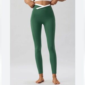 Berlook Green Natural Waisted Leggings 25”